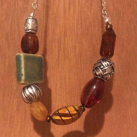 Avon Beaded Chic Nature Necklace 20 inch - NEW in box - “Bundle and save” - Picture 2 of 3